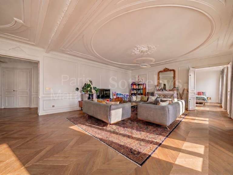 Appartement Paris 1er - 3 chambres - 158m²