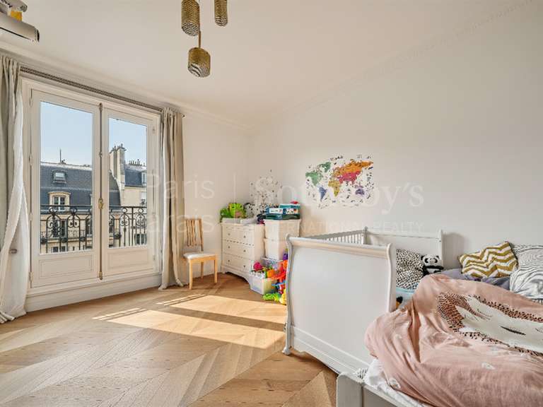 Appartement Paris 1er - 3 chambres - 158m²