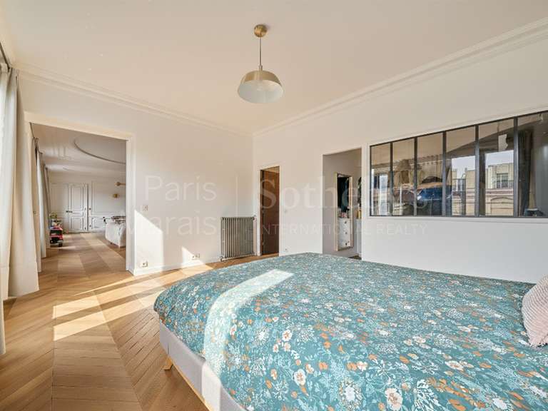 Appartement Paris 1er - 3 chambres - 158m²