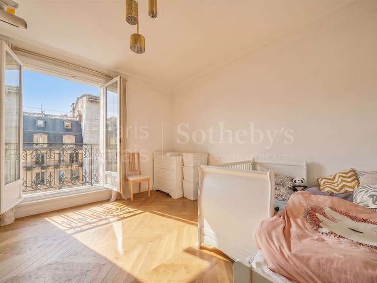 Appartement Paris 1er - 3 chambres - 158m²