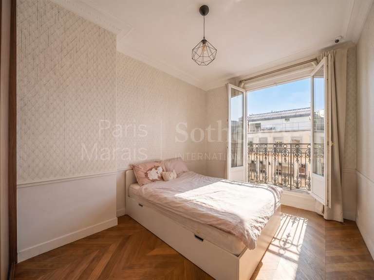 Appartement Paris 1er - 3 chambres - 158m²