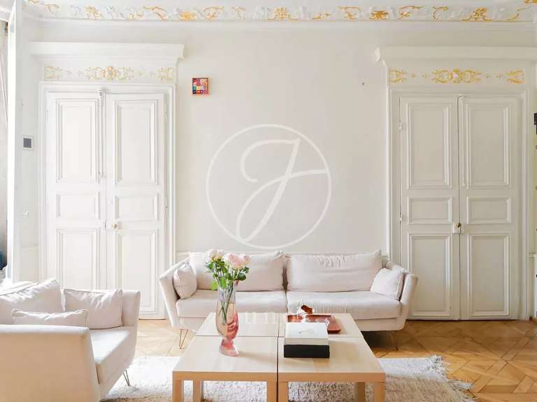 Appartement Paris 1er - 2 chambres - 111m²