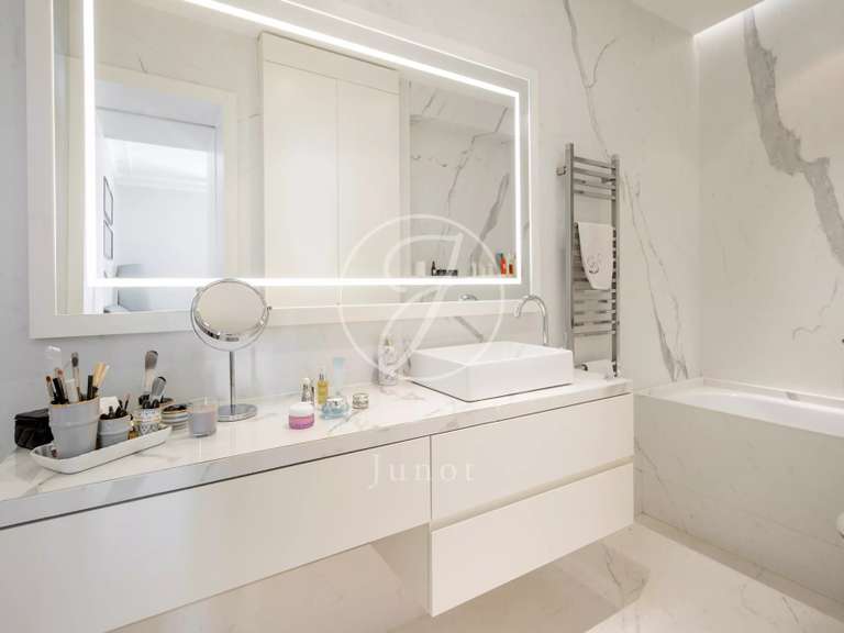 Apartment Paris 1er - 1 bedroom - 72m²