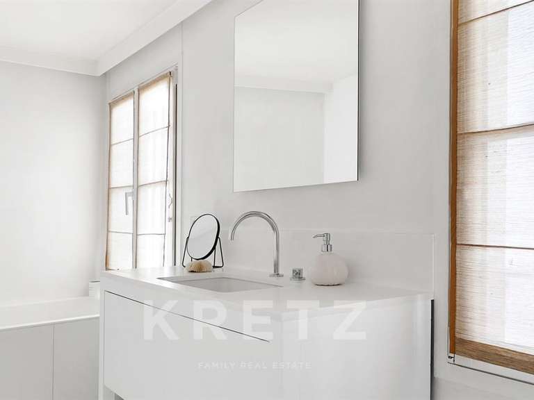 Apartment Paris 1er - 1 bedroom - 68m²