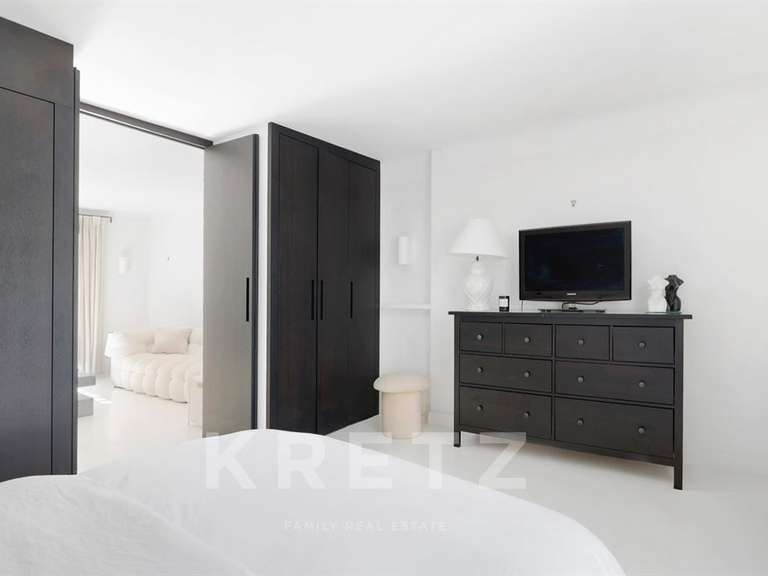 Appartement Paris 1er - 1 chambre - 68m²