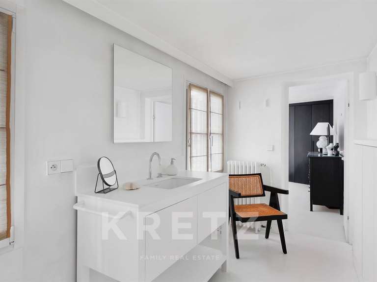 Appartement Paris 1er - 1 chambre - 68m²