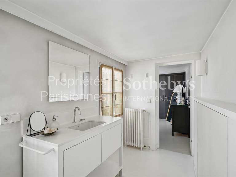 Appartement Paris 1er - 1 chambre - 63m²