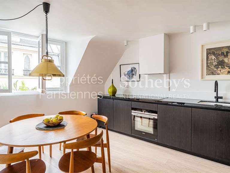 Appartement Paris 1er - 1 chambre - 63m²