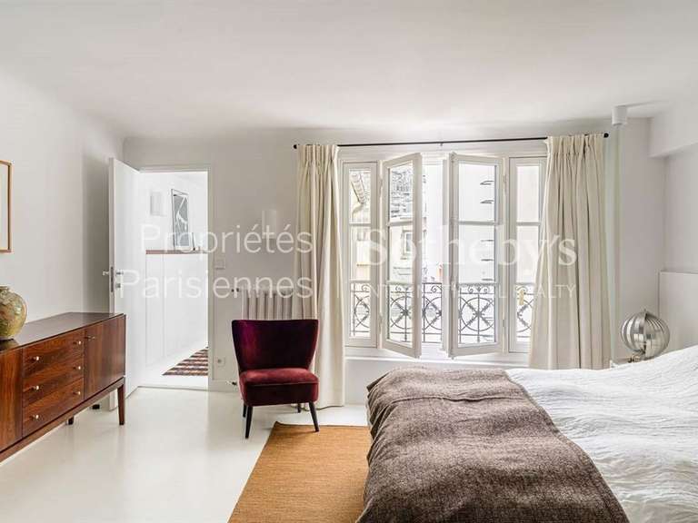 Appartement Paris 1er - 1 chambre - 63m²
