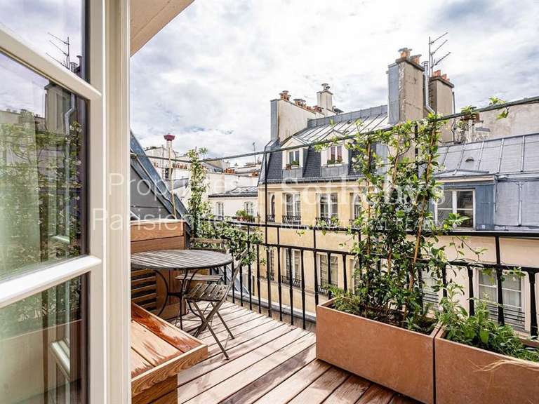 Appartement Paris 1er - 1 chambre - 63m²