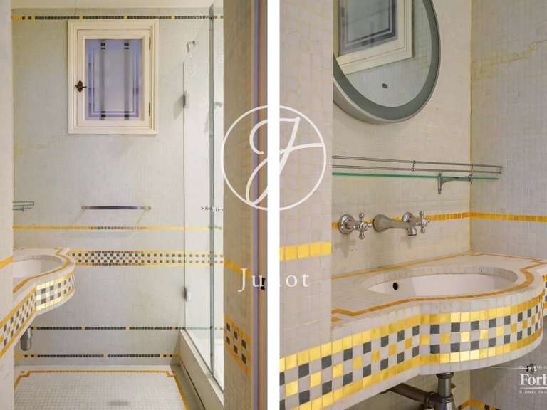 Appartement Paris 1er - 3 chambres - 135m²