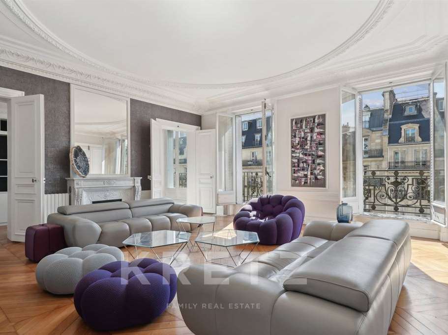 Apartment Paris 1er