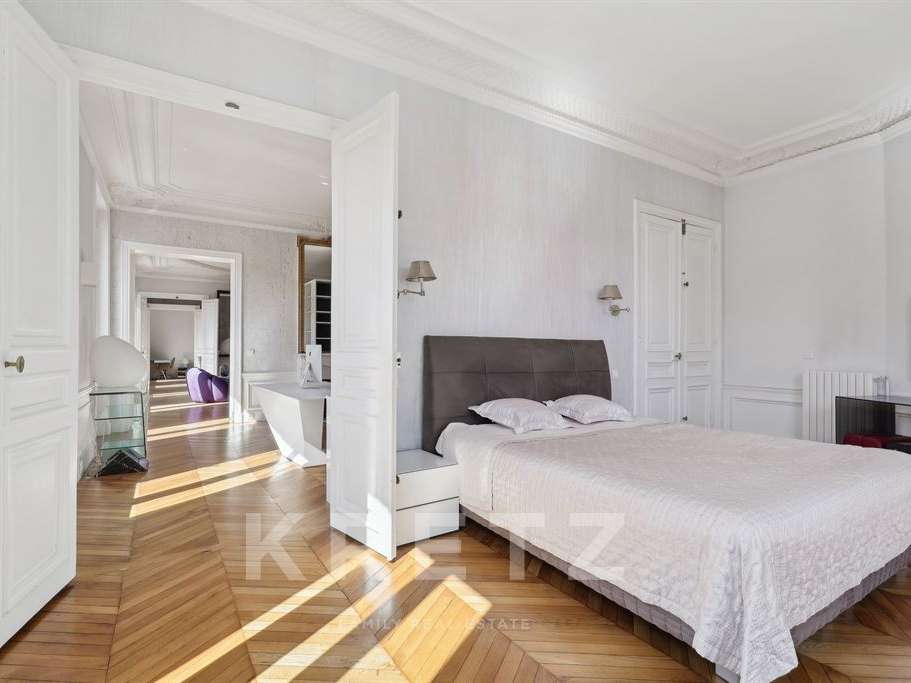 Apartment Paris 1er