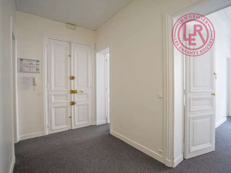 Appartement Paris 1er - 2 chambres - 77m²