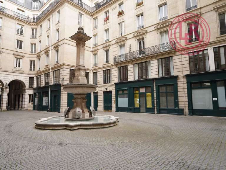 Appartement Paris 1er - 2 chambres - 77m²