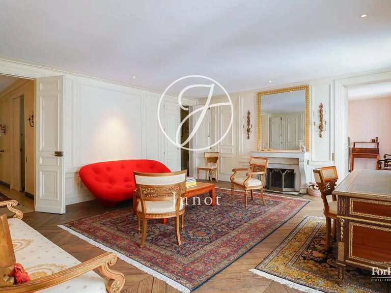 Appartement Paris 1er - 3 chambres - 135m²