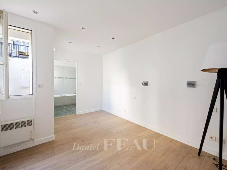 Appartement Paris 1er - 2 chambres - 68m²