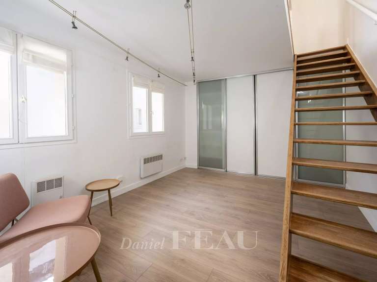 Appartement Paris 1er - 2 chambres - 68m²