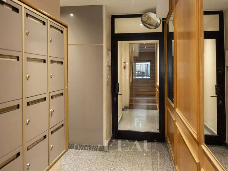 Appartement Paris 1er - 2 chambres - 68m²