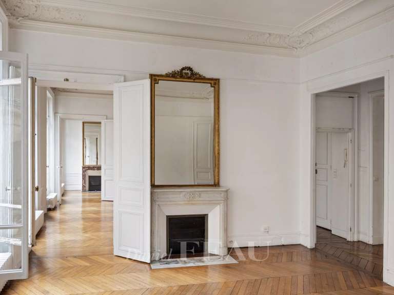 Appartement Paris 1er - 3 chambres - 135m²