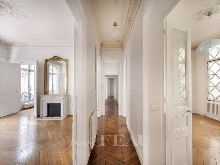 Appartement Paris 1er - 3 chambres - 135m²