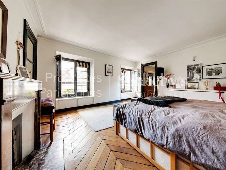Appartement Paris 1er - 3 chambres - 133m²