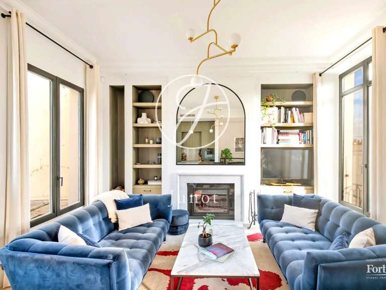 Appartement Paris 1er - 1 chambre - 77m²