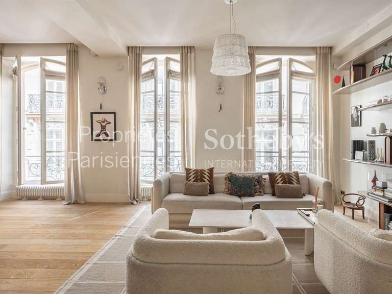 Appartement Paris 1er - 3 chambres - 138m²