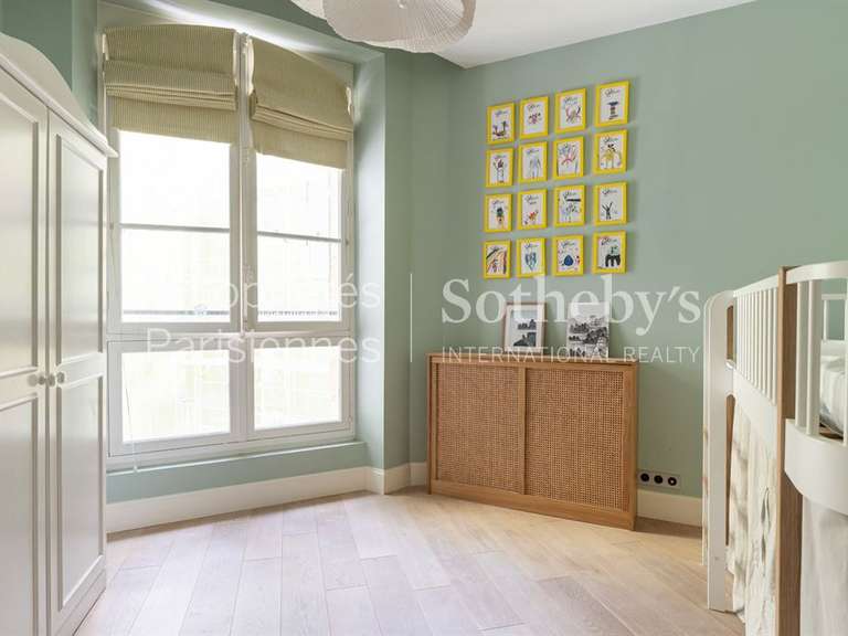 Appartement Paris 1er - 3 chambres - 138m²