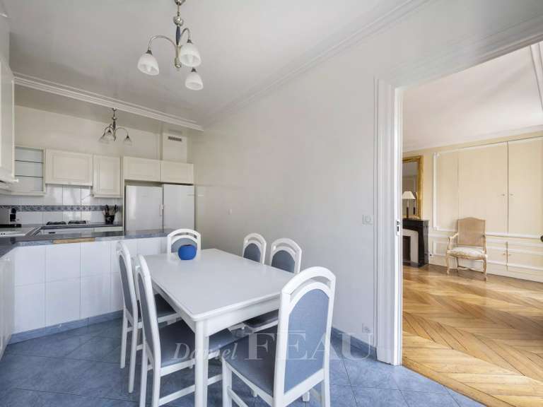 Appartement Paris 1er - 2 chambres - 90m²