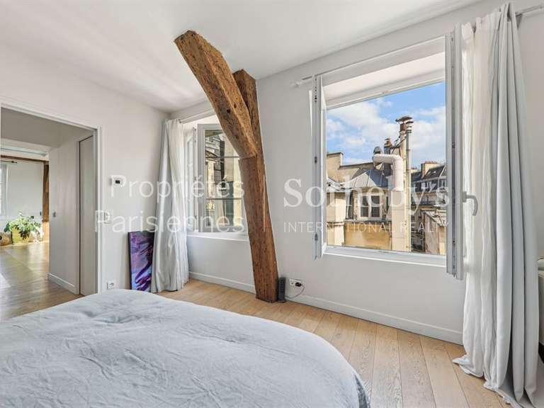 Appartement Paris 1er - 3 chambres - 101m²
