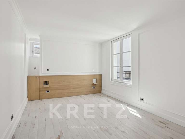 Appartement Paris 1er - 1 chambre - 73m²