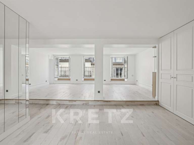 Appartement Paris 1er - 1 chambre - 73m²