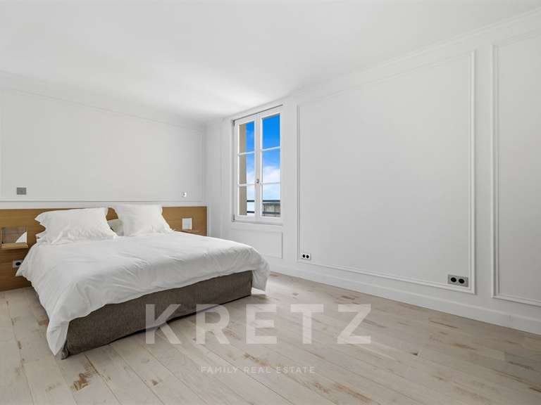 Appartement Paris 1er - 1 chambre - 73m²