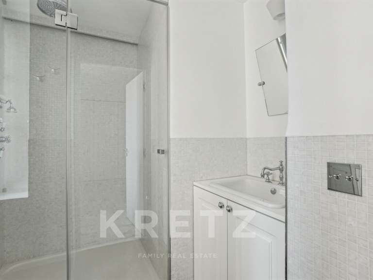 Appartement Paris 1er - 1 chambre - 73m²