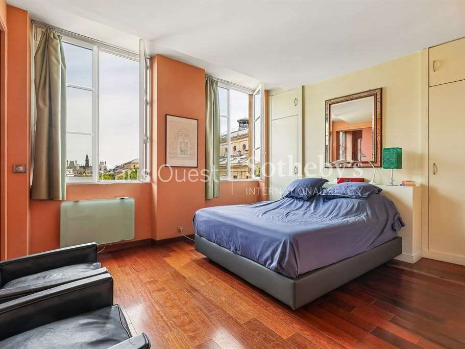 Apartment Paris 1er