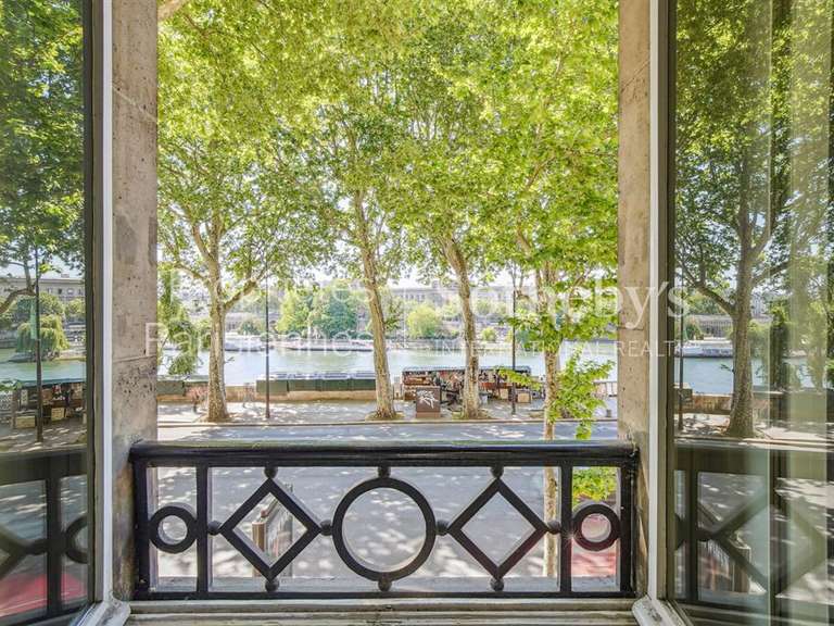 Appartement Paris 1er - 3 chambres - 115m²