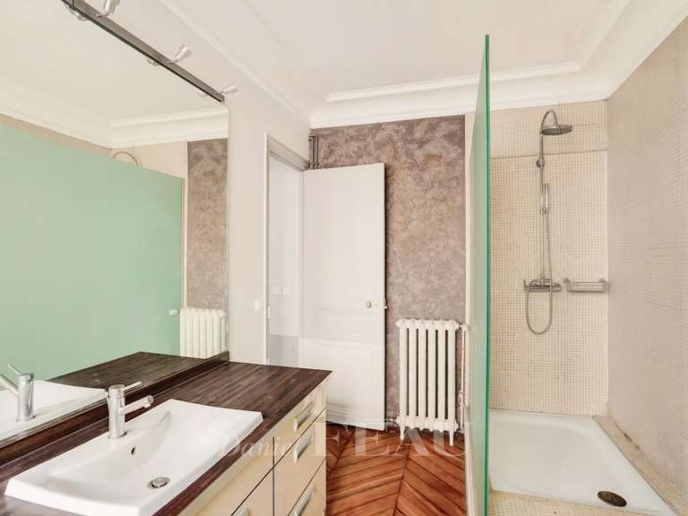 Appartement Paris 1er - 2 chambres - 109m²