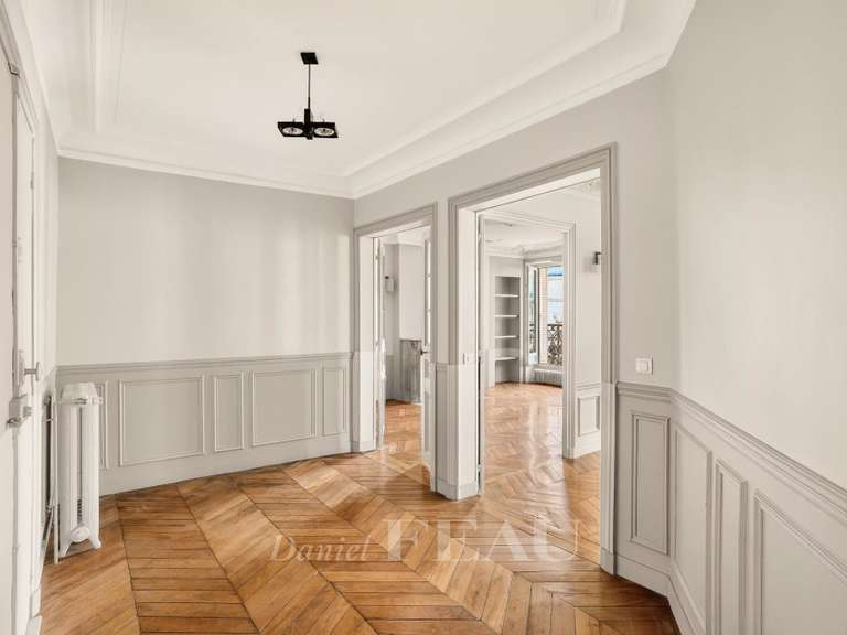 Appartement Paris 1er - 2 chambres - 109m²