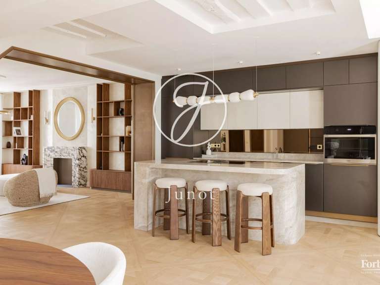Appartement Paris 1er - 3 chambres - 166m²