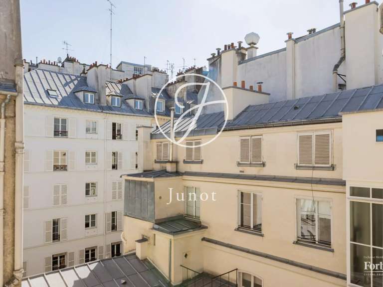 Appartement Paris 1er - 3 chambres - 166m²