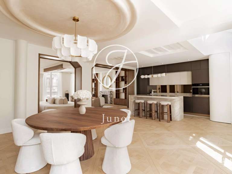 Appartement Paris 1er - 3 chambres - 166m²