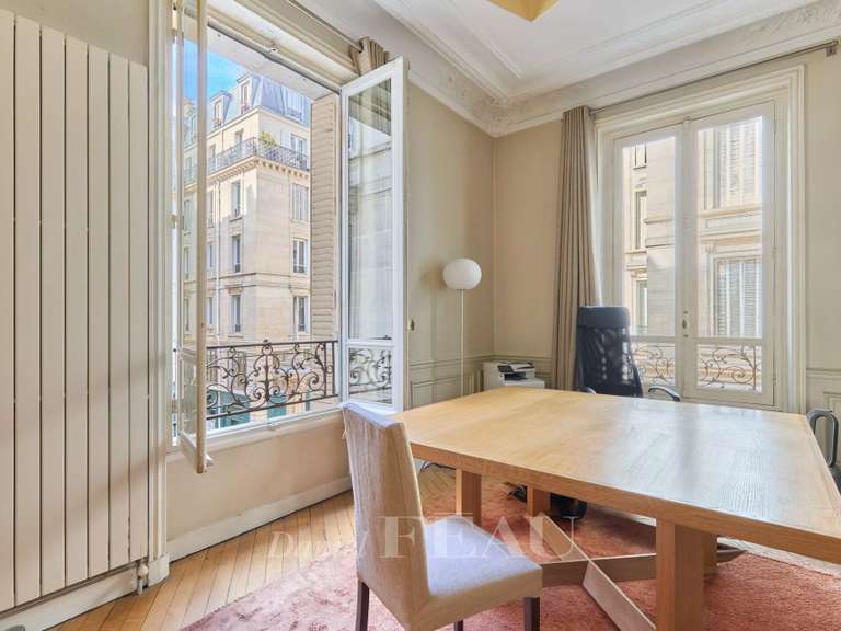 Appartement Paris 1er - 2 chambres - 83m²