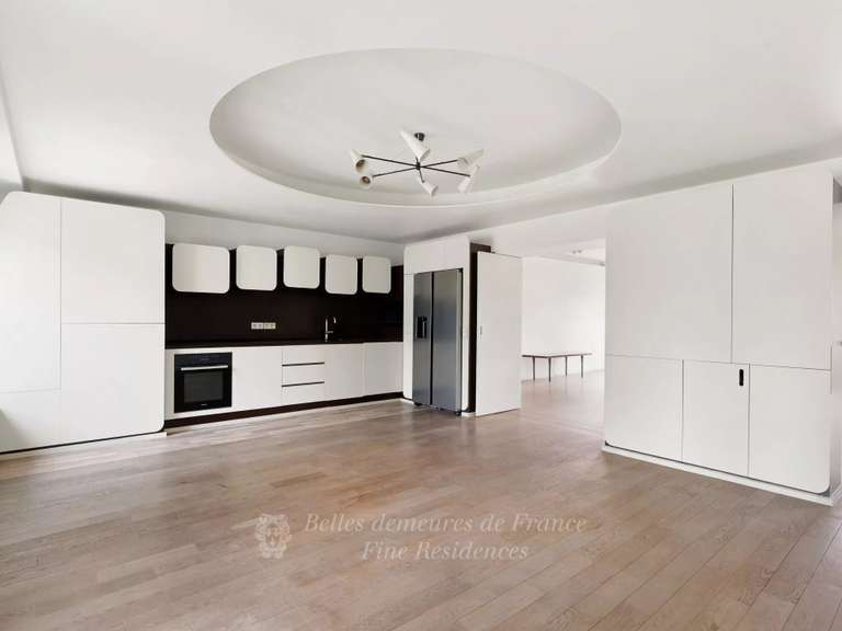 Appartement Paris 1er - 3 chambres - 240m²
