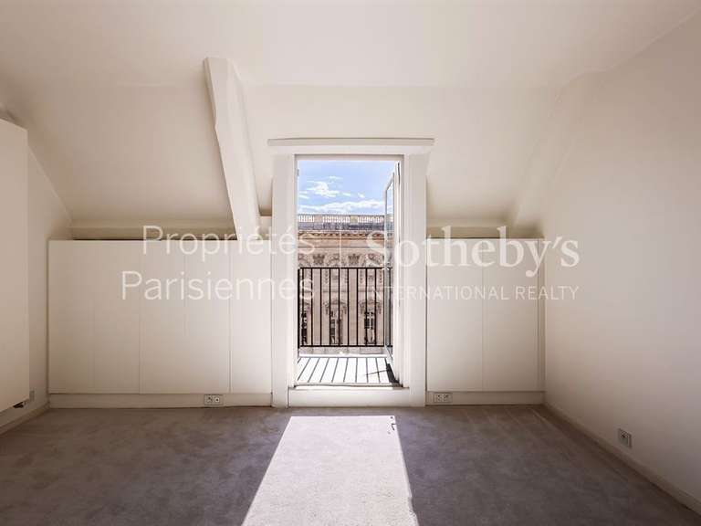 Appartement Paris 1er - 3 chambres - 240m²