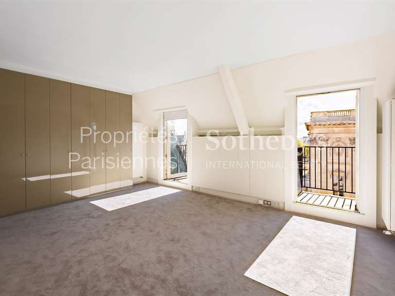 Appartement Paris 1er - 3 chambres - 240m²