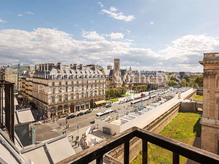 Appartement Paris 1er - 3 chambres - 240m²