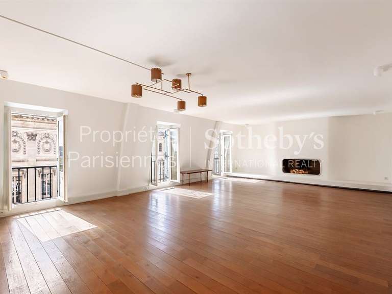 Appartement Paris 1er - 3 chambres - 240m²
