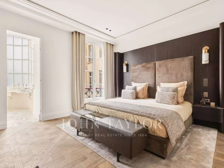 Appartement Paris 1er - 3 chambres - 163m²