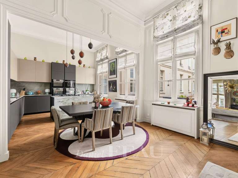 Appartement Paris 1er - 2 chambres - 156m²